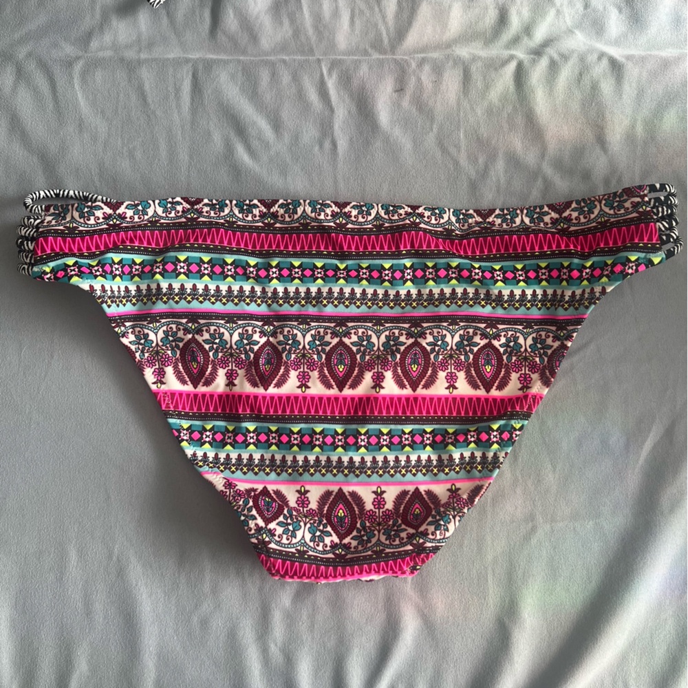 Colorful Patterned Bikini Set - Picture 11 of 14